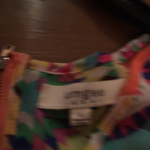 To small - Picture 4 of 4